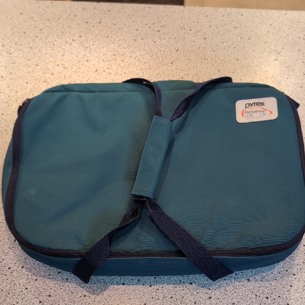 Vintage Pyrex 9x13 Zip Around Closure Carrying Case With Handles